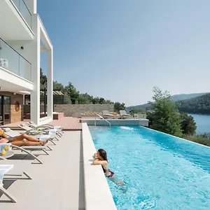 Vlastelini Ii By Interhome Vila